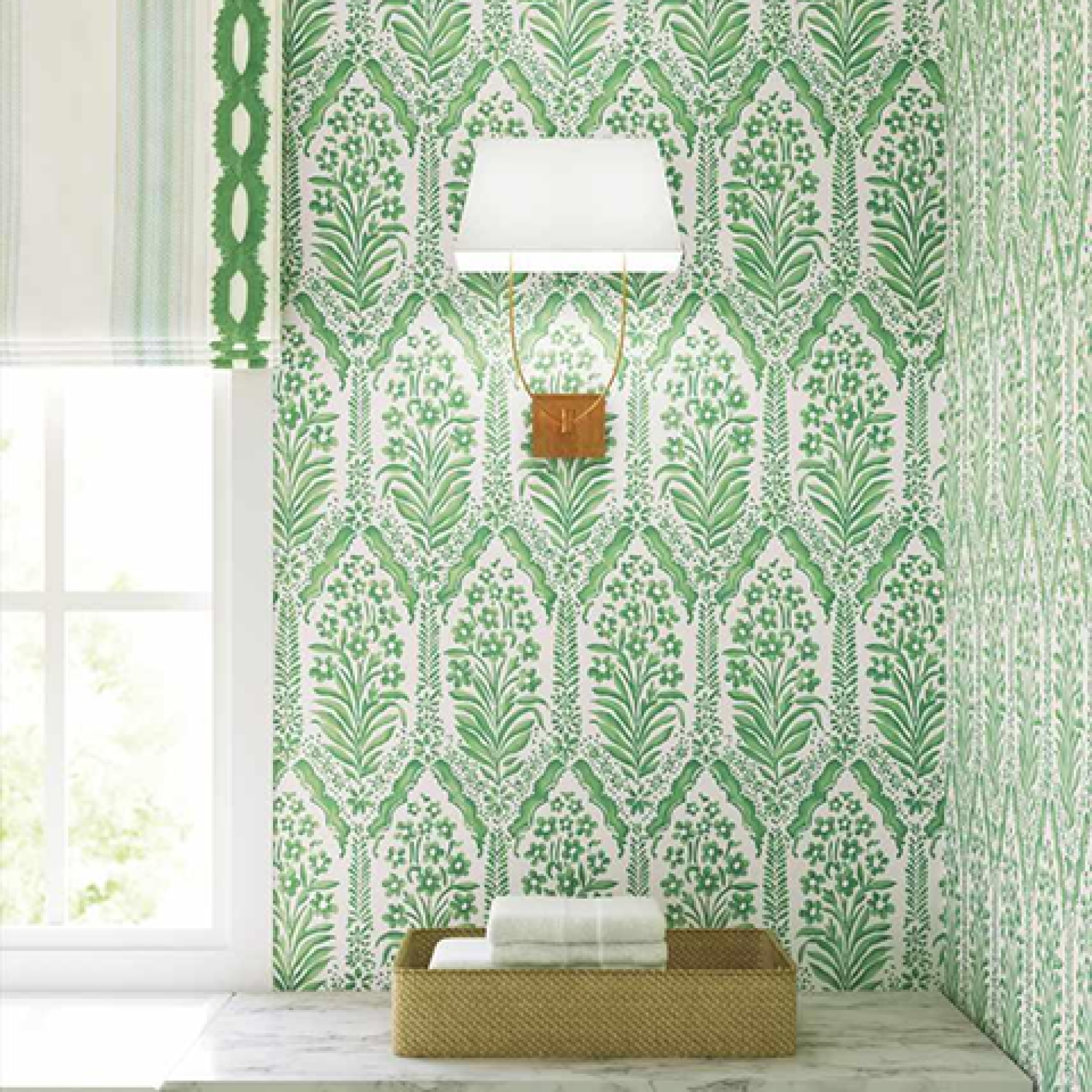 Второе фото слайда