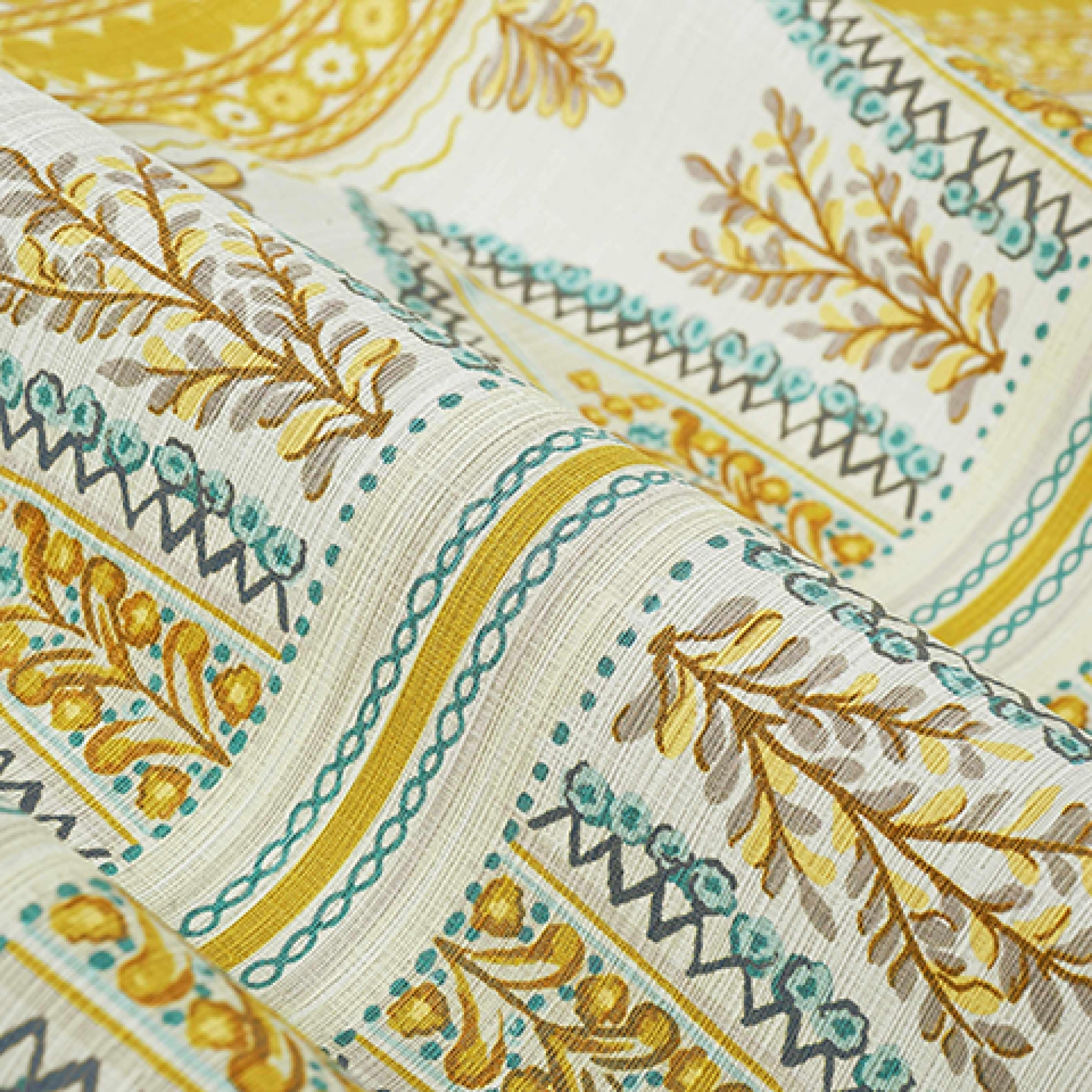 Первое фото слайда