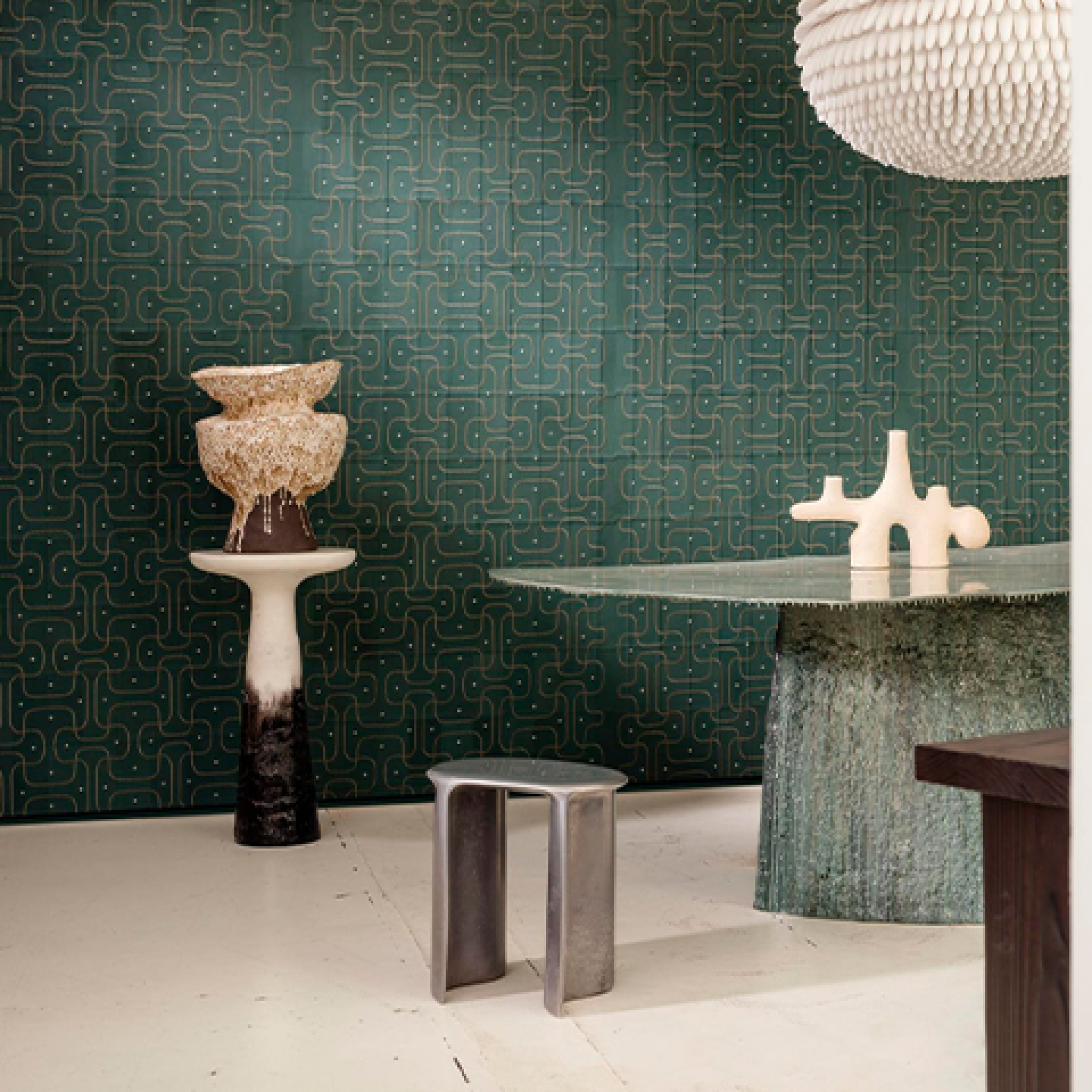 Первое фото слайда