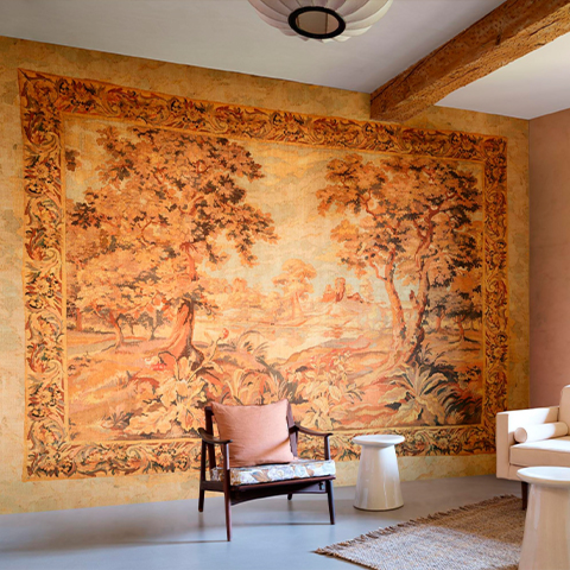 Второе фото слайда