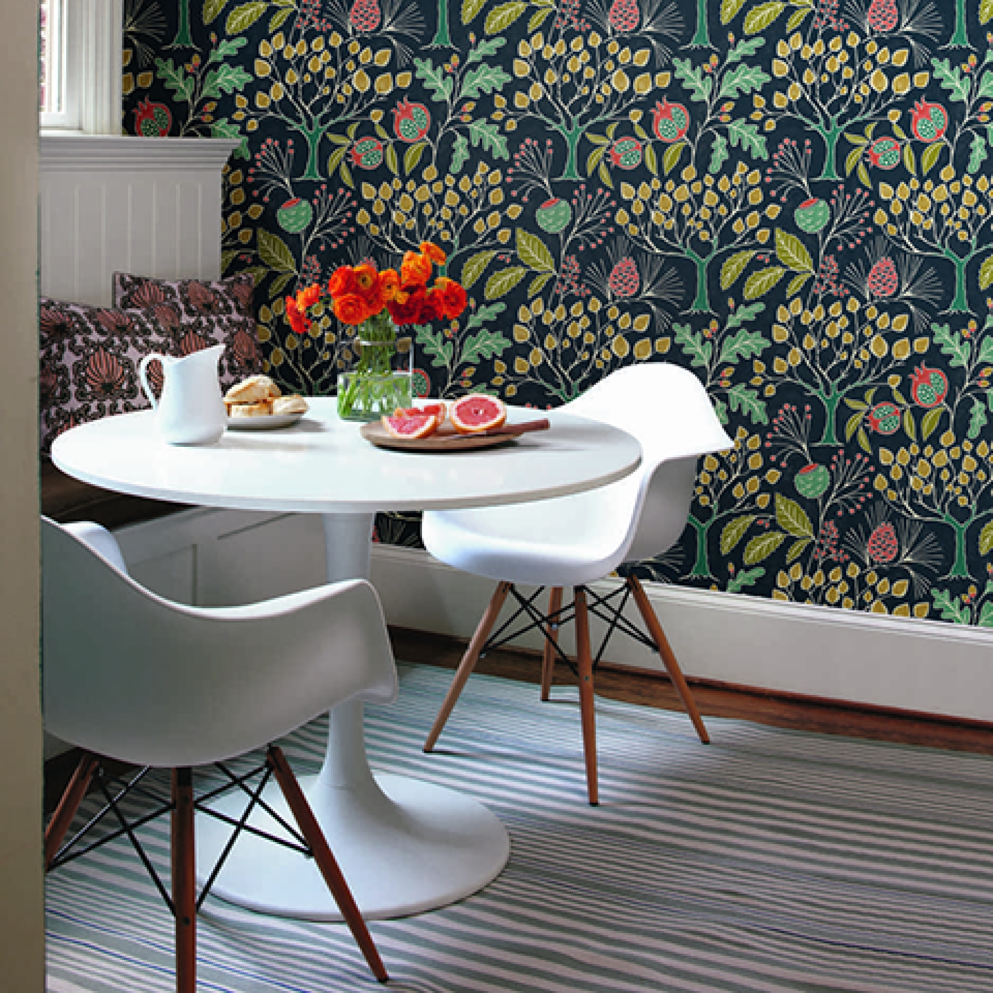 Друге фото слайду