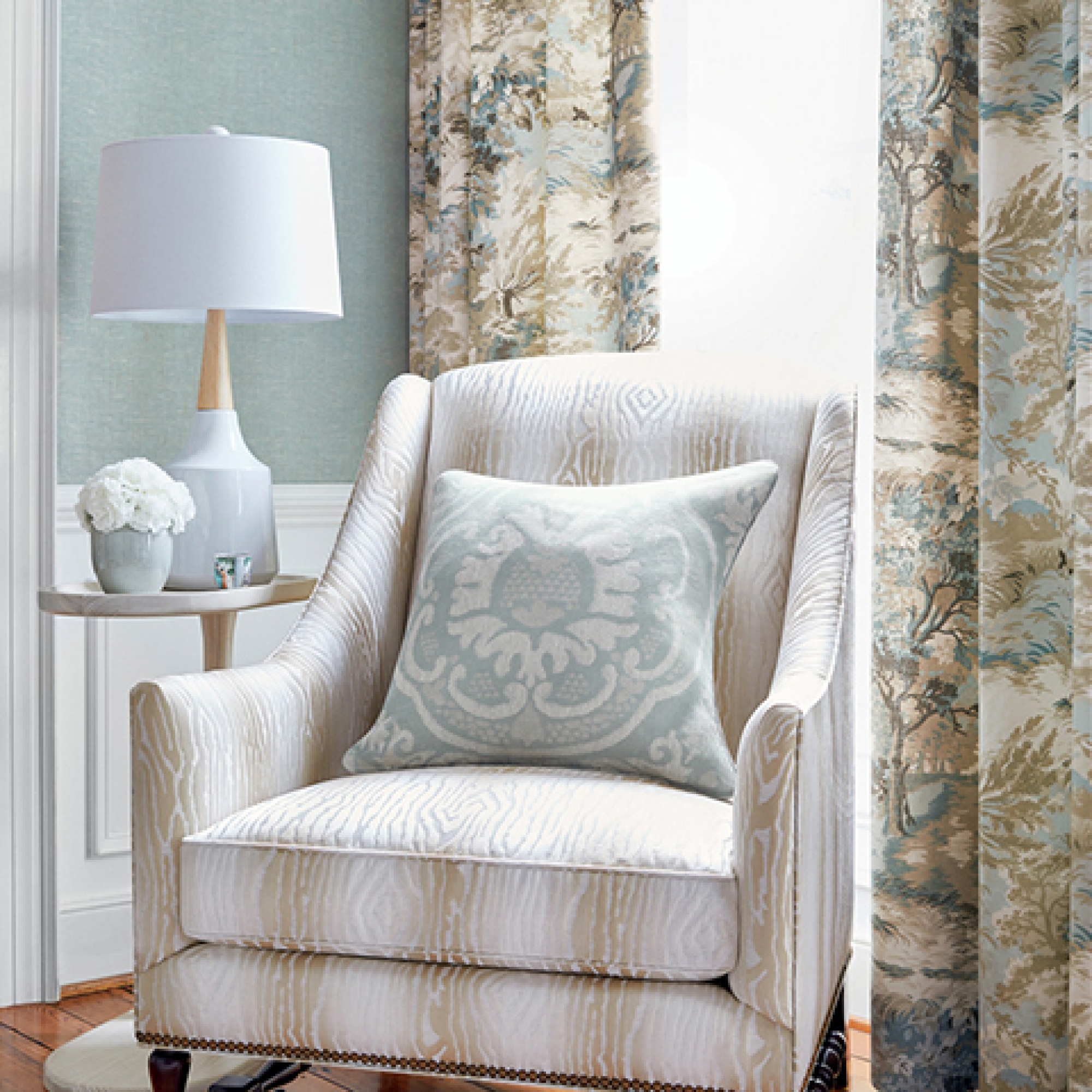 Перше фото слайду