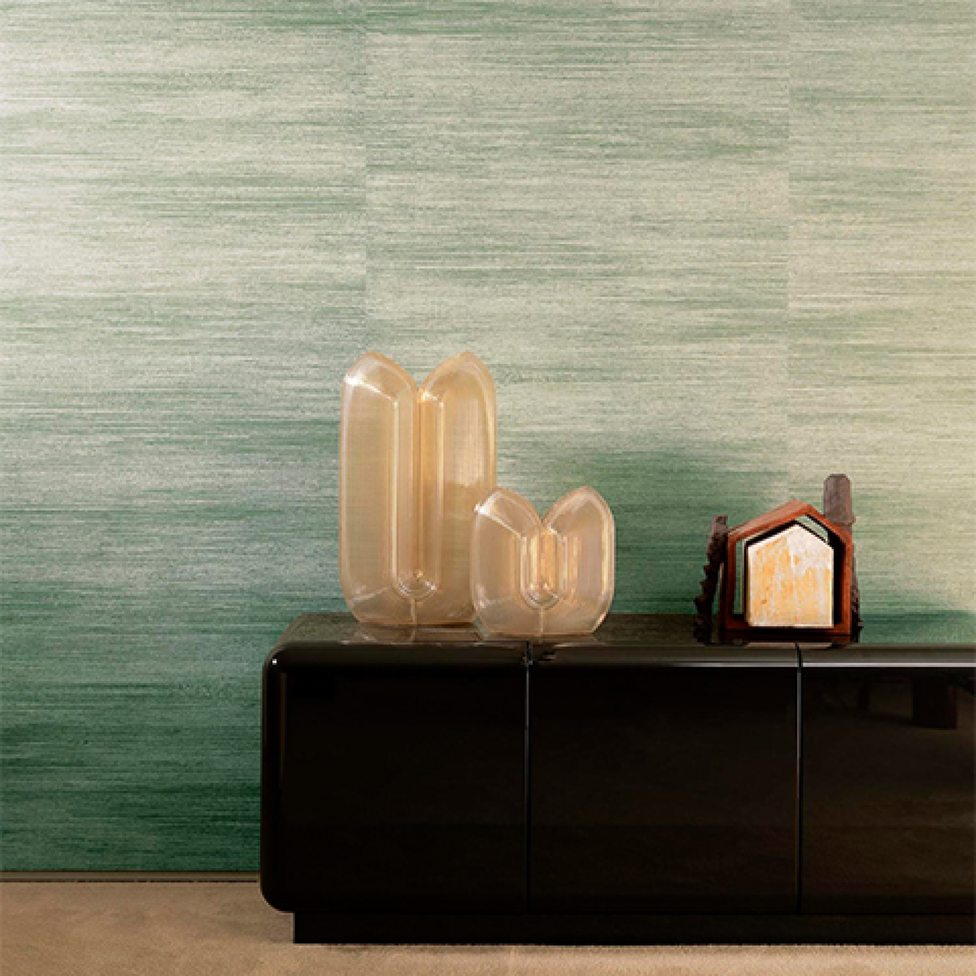 Второе фото слайда