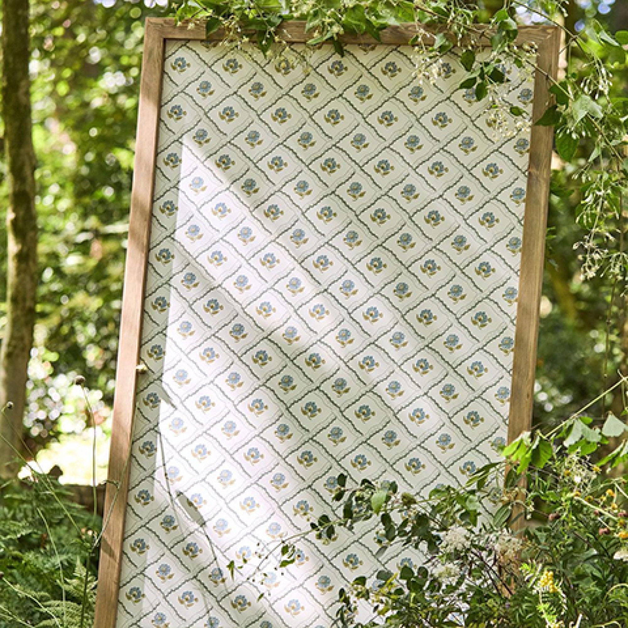 Второе фото слайда