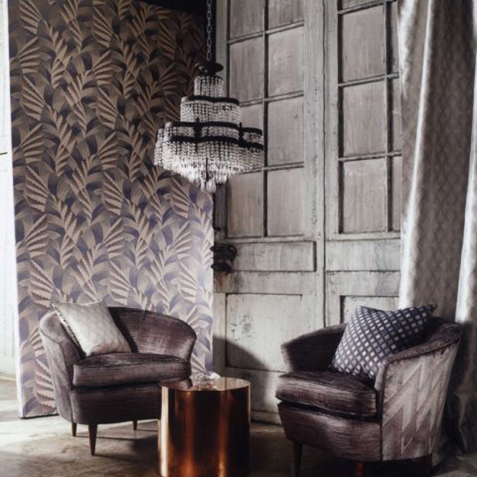 Друге фото слайду