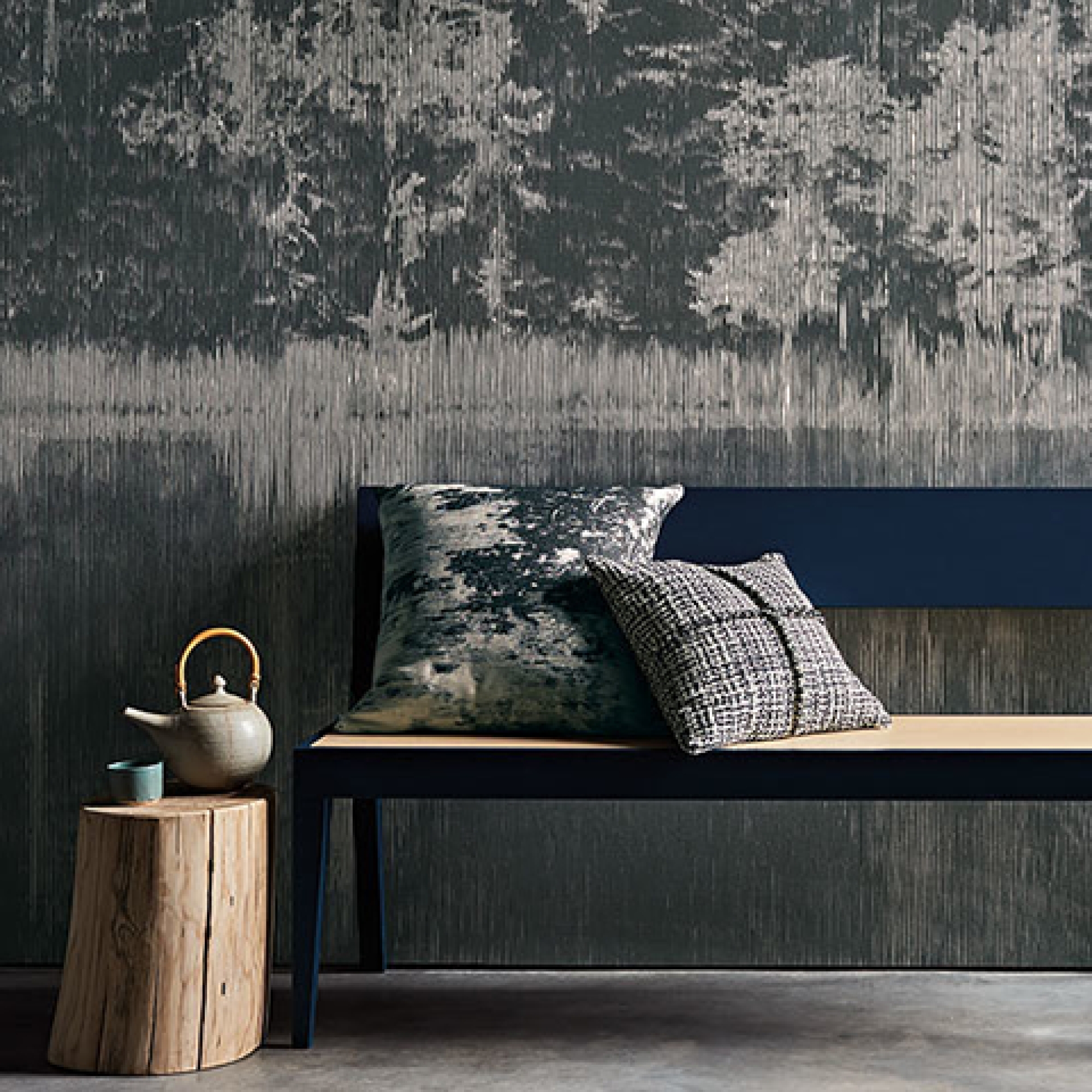 Первое фото слайда