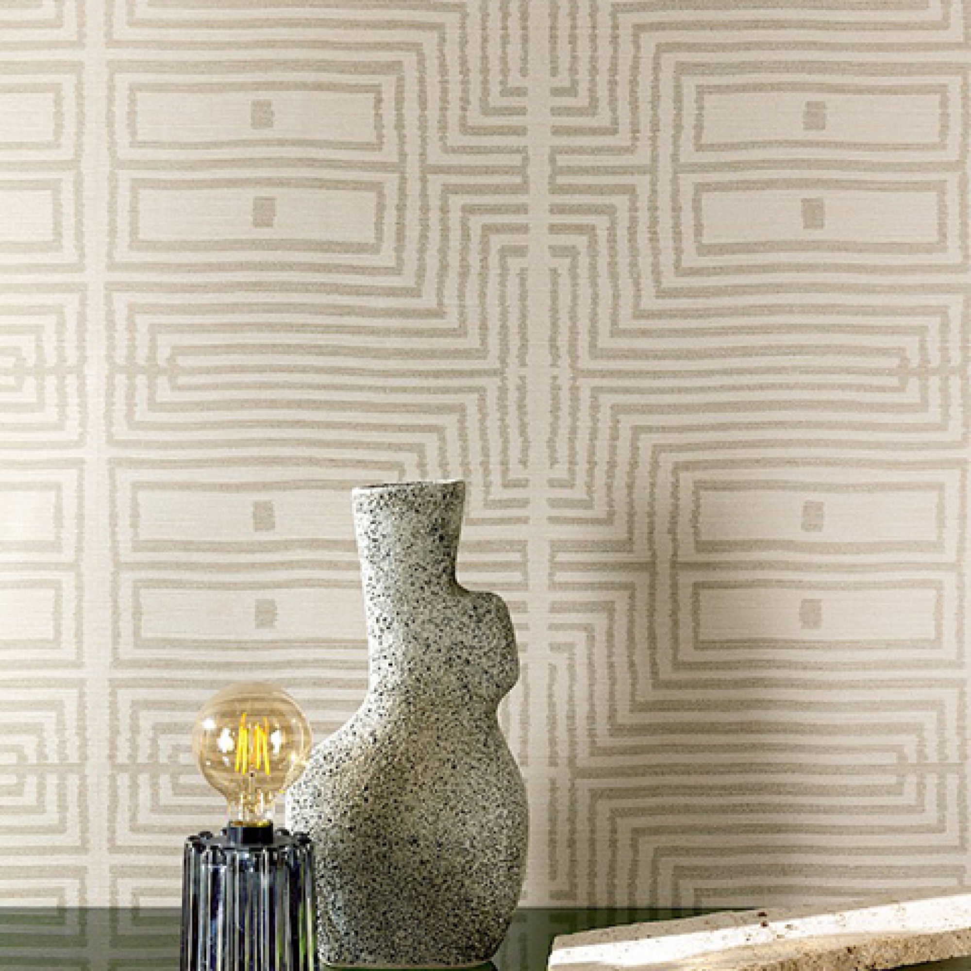 Первое фото слайда