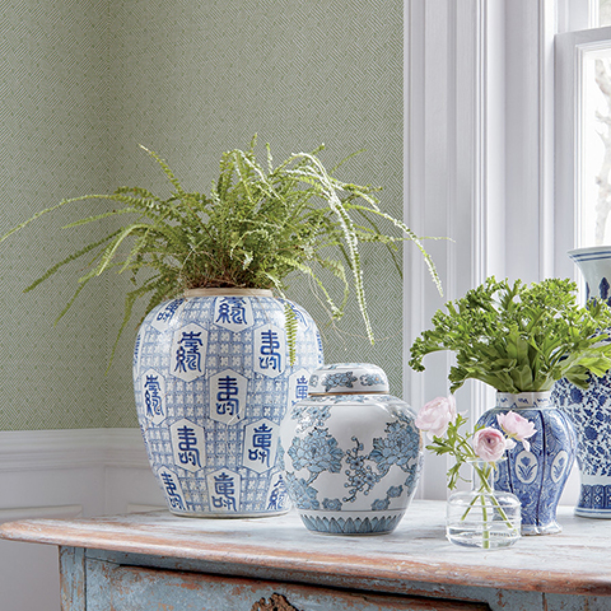 Друге фото слайду