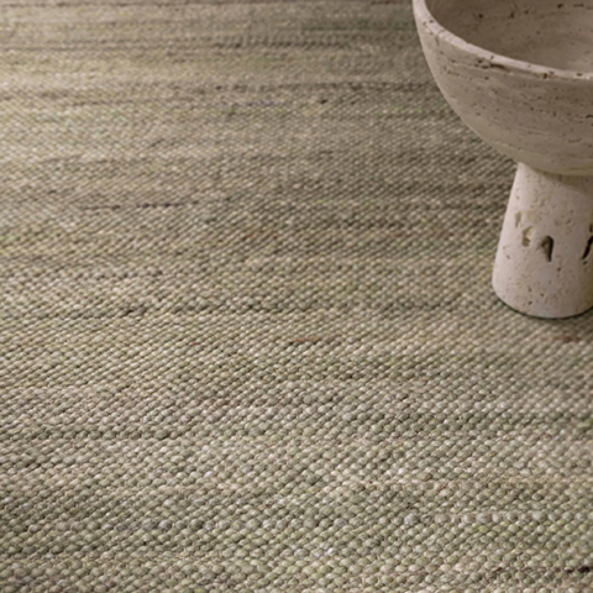 Второе фото слайда