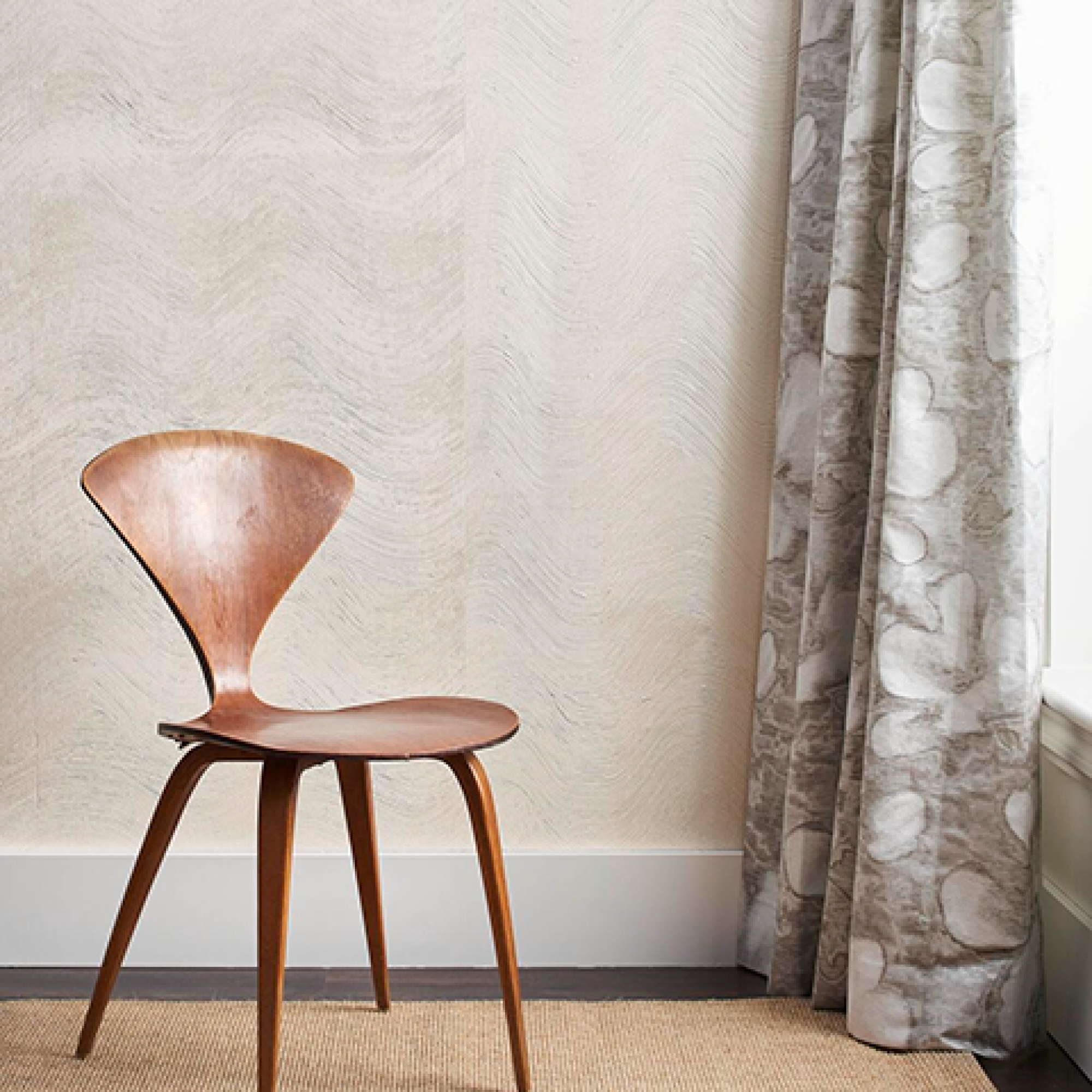 Перше фото слайду