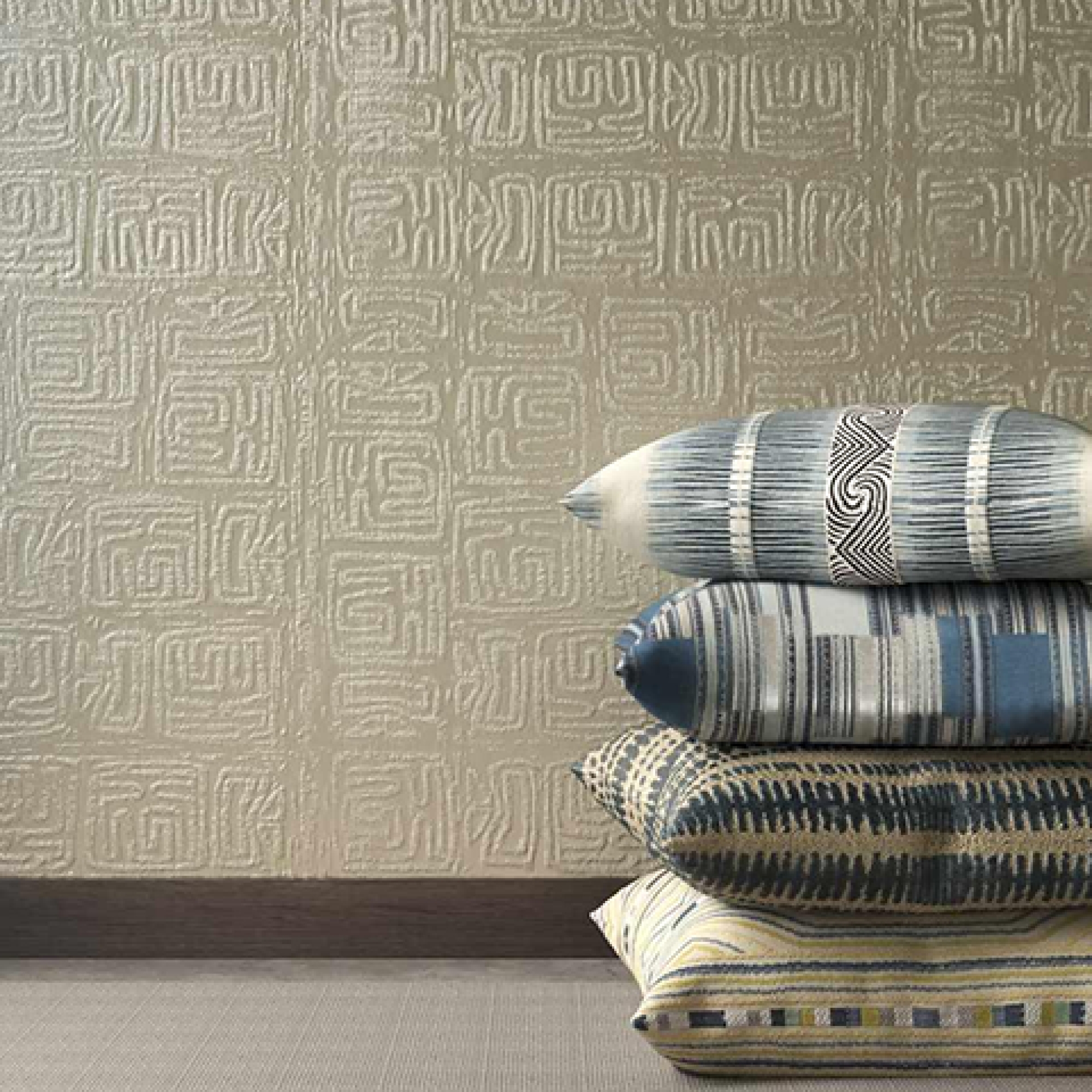 Друге фото слайду