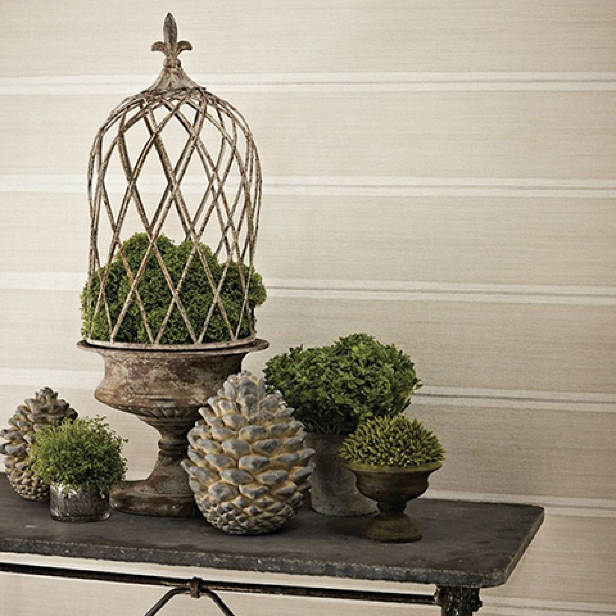 Друге фото слайду