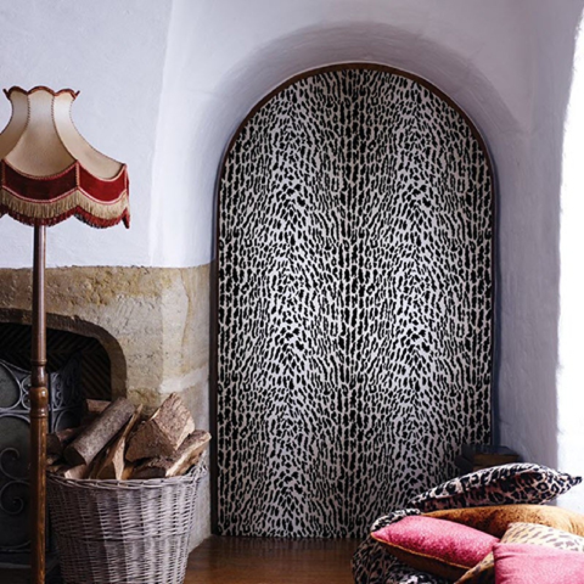 Друге фото слайду