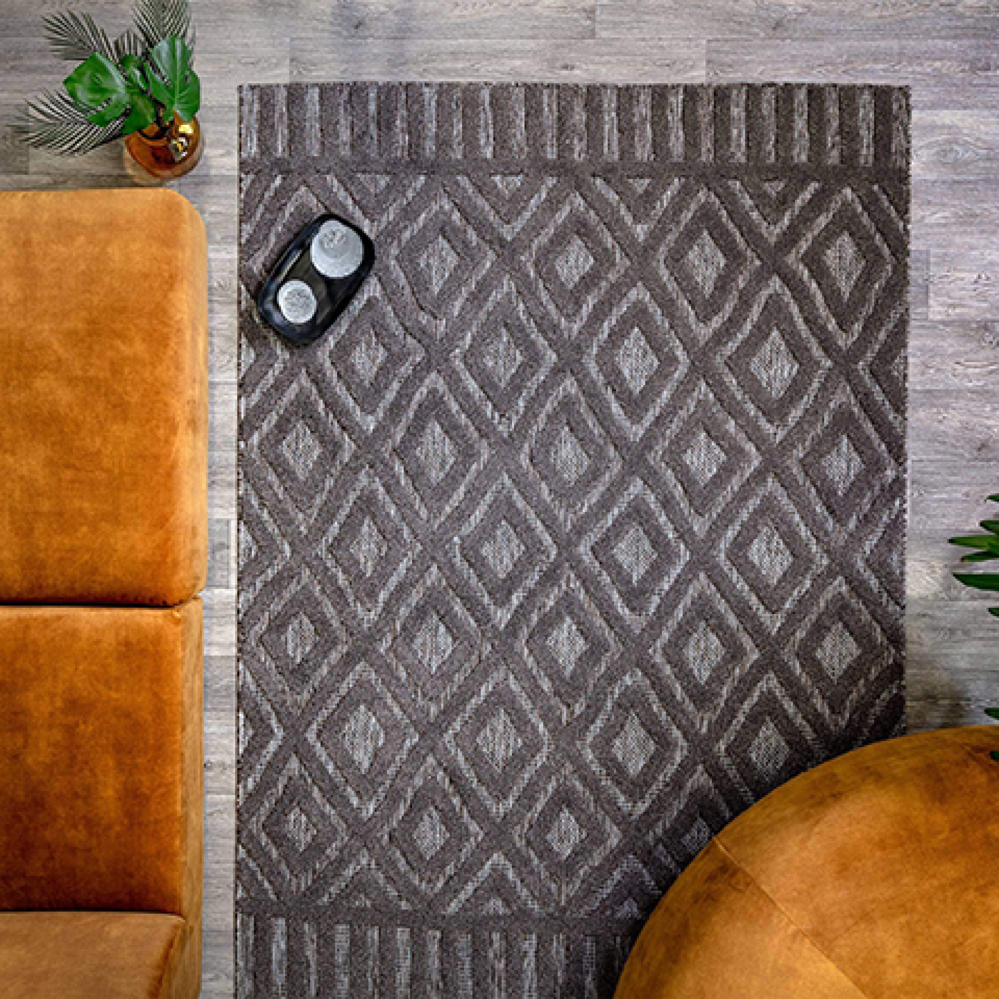 Первое фото слайда