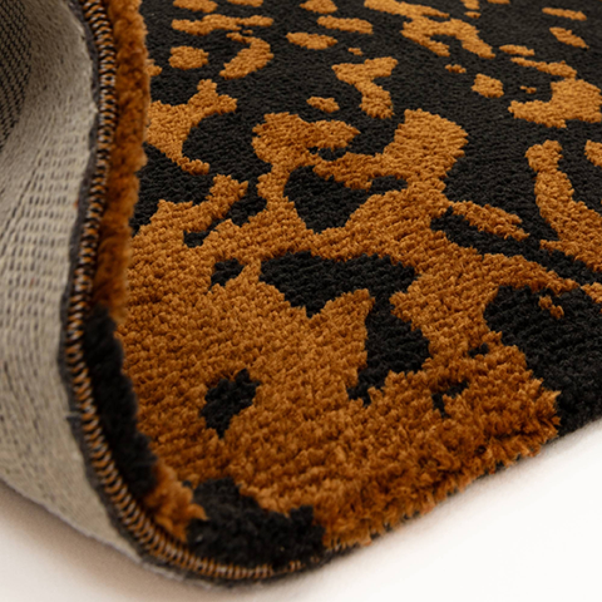 Первое фото слайда