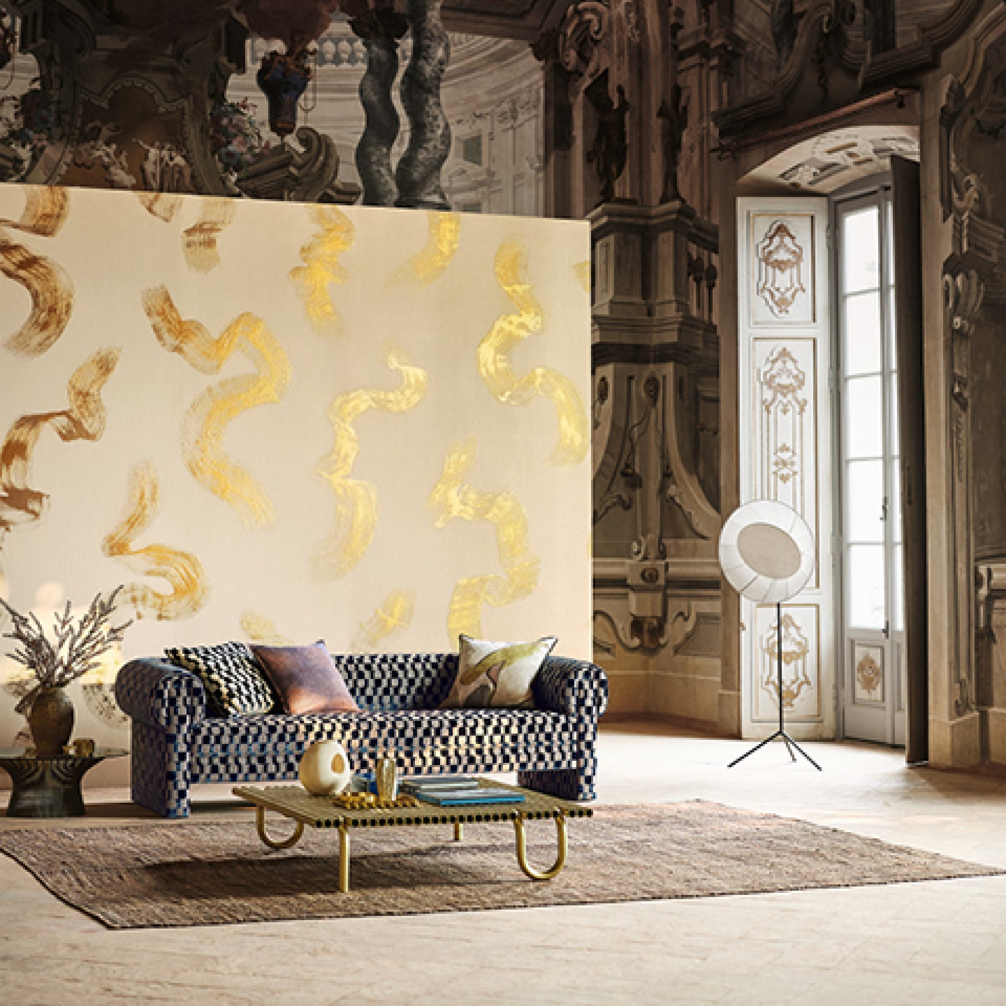 Второе фото слайда