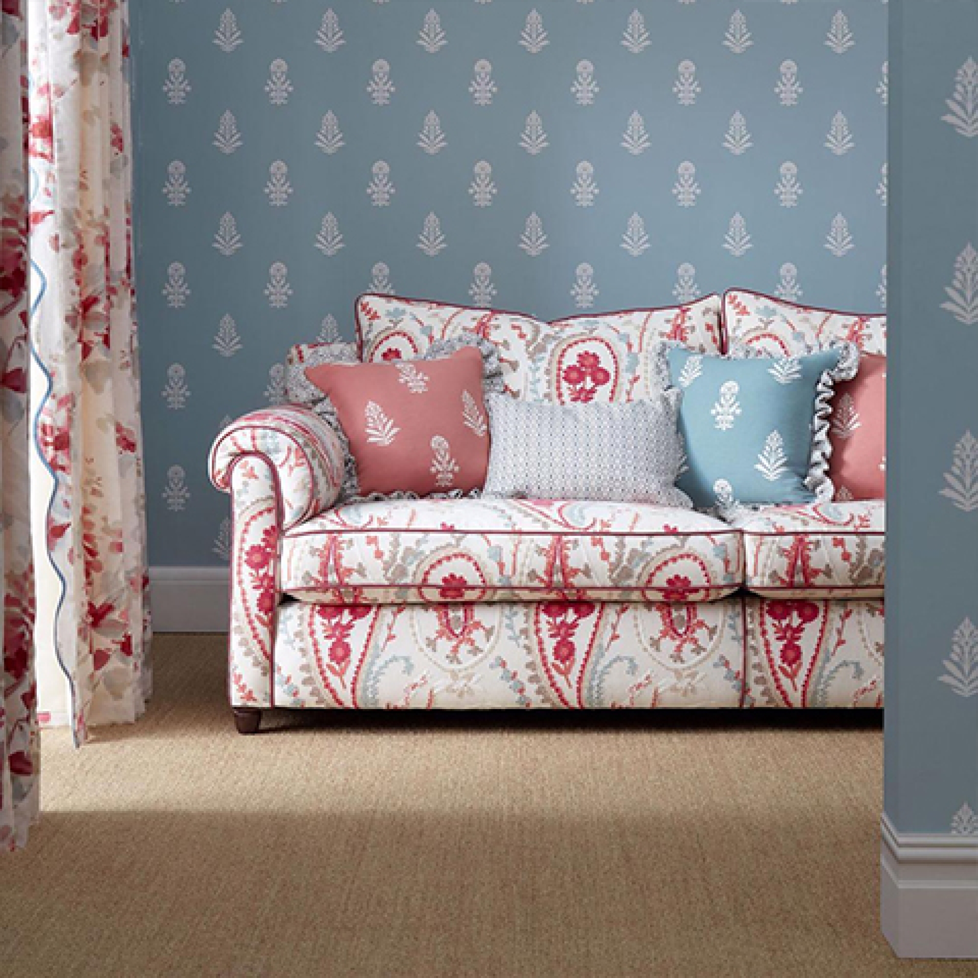 Друге фото слайду